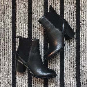 Clarks Othea Ruby boots